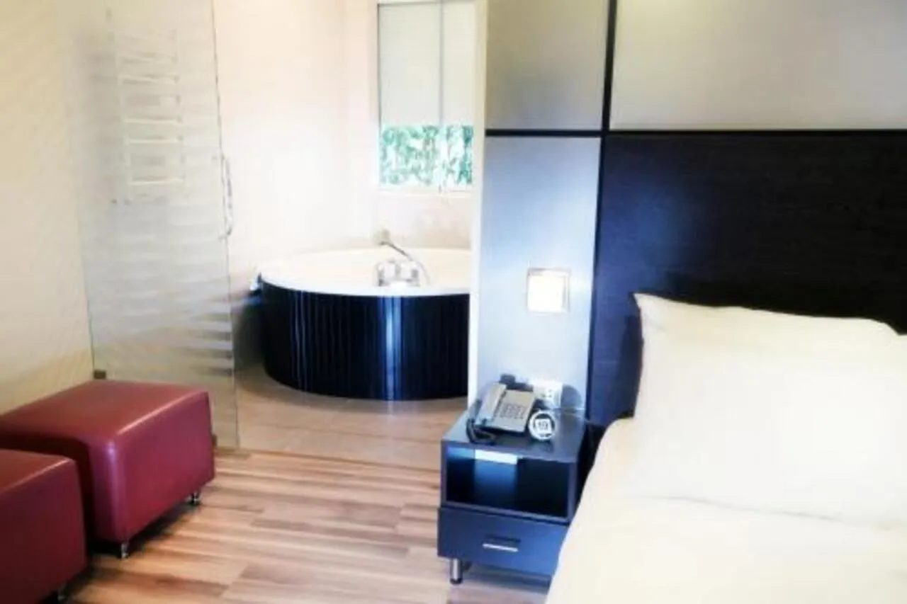 Suite Hotel Chrome - Beirut