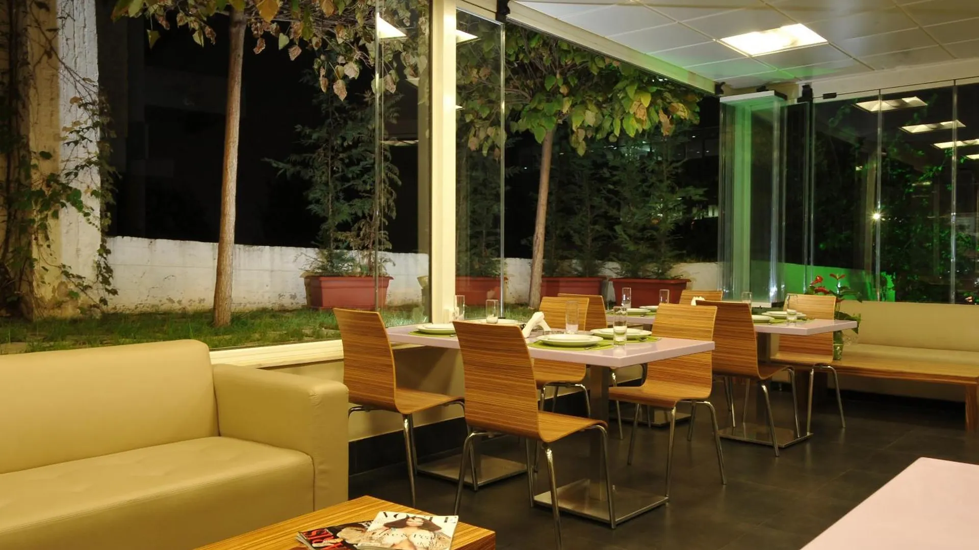 Suite Hotel Chrome - Beirut Lägenhetshotell